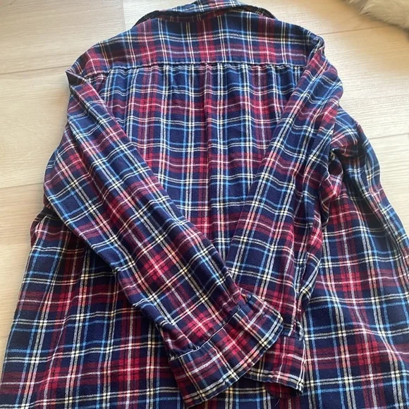 Oversized plaid flannel - Picture 8 of 8